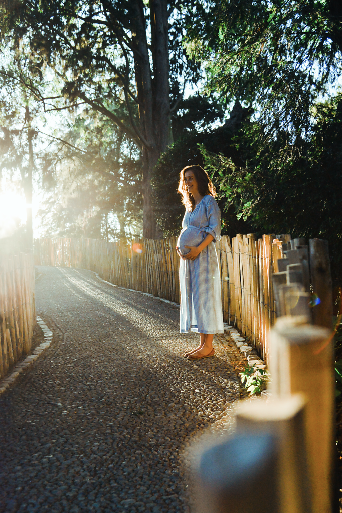 femme-enceinte-bebe-exterieur-nature-toulouse.png