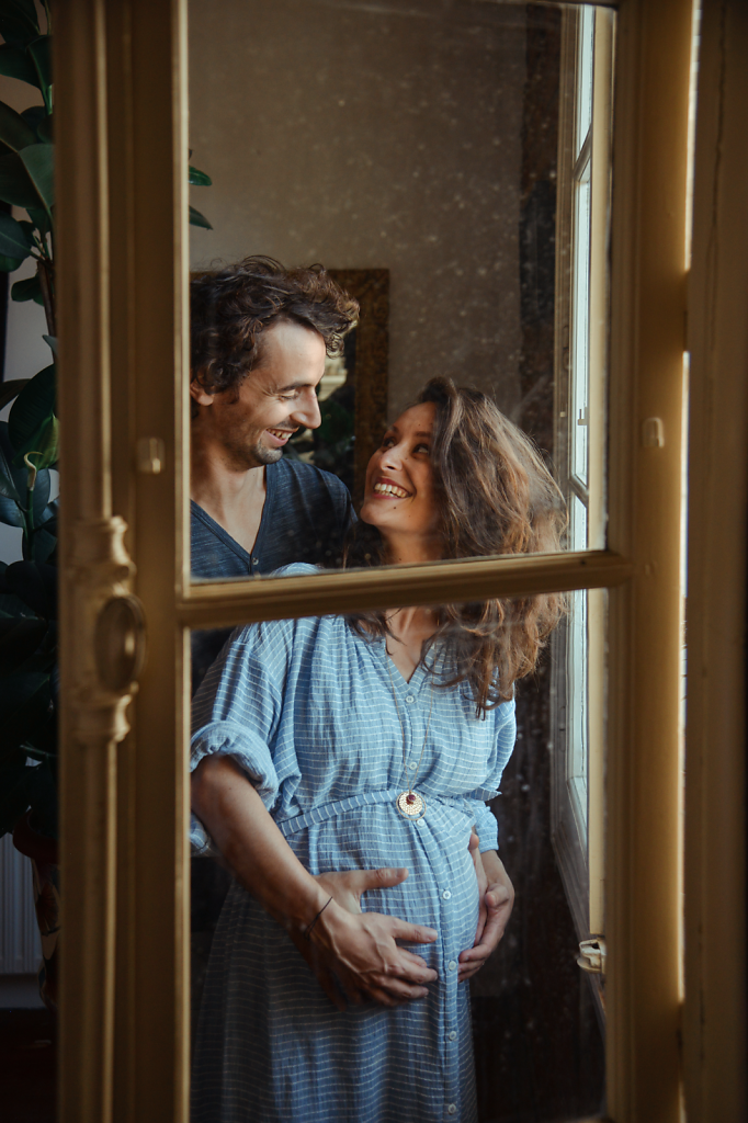 femme-enceinte-bebe-couple-famille-toulouse-couleur.png