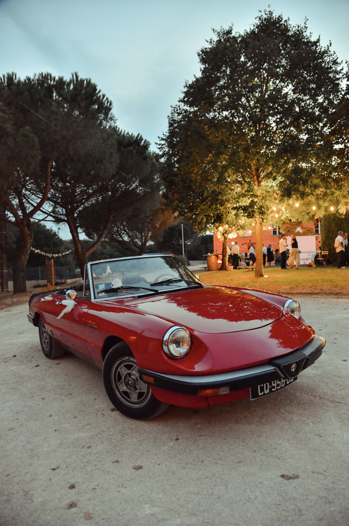 mariage-photo-toulouse-lartus-voiture-ambiance.png